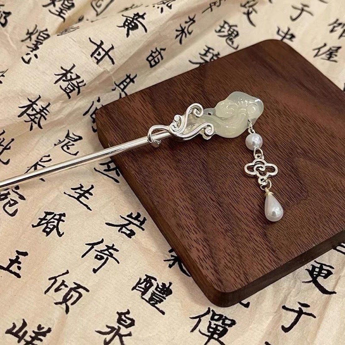 Jade-tone ruyi hair stick
